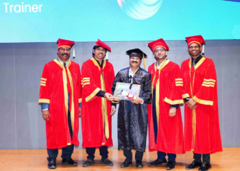 T-Hubలో మురళీ క్రిష్ణ వల్లపురం కు AI గ్రాడ్యుయేషన్ పట్టా ప్రదానం