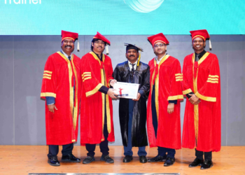 T-Hubలో జయం వరబాబు‌కు AI గ్రాడ్యుయేషన్ పట్టా ప్రధానం