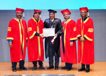 T-Hubలో కల్వా సంజీవ్ కుమార్‌కు AI గ్రాడ్యుయేషన్ పట్టా ప్రదానం