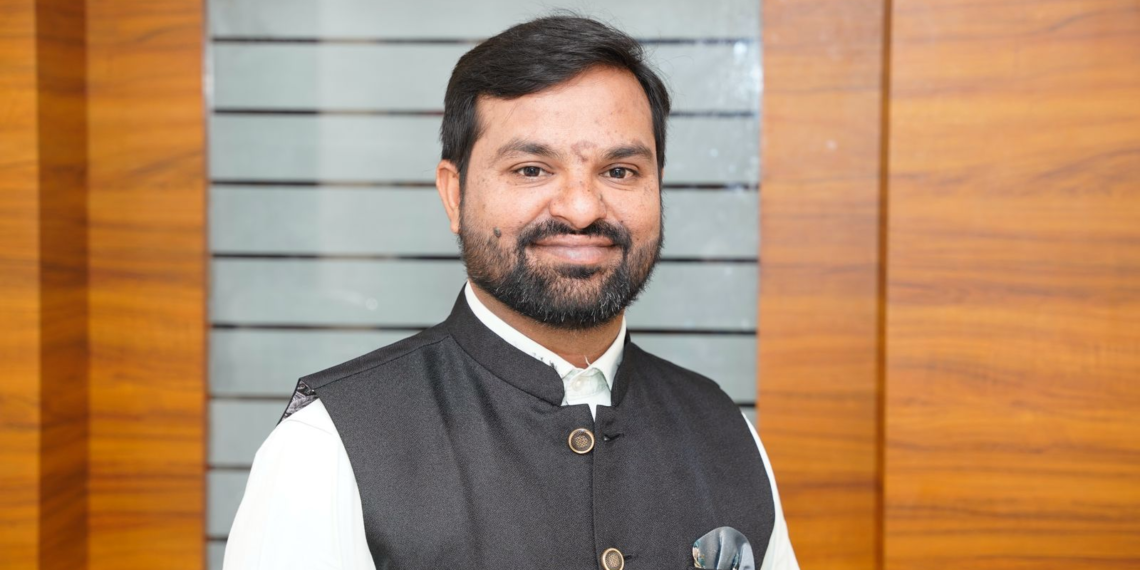 గ్రామం నుంచి కార్పొరేట్ శిఖరాల వరకు: ప్రేమ్చంద్ పులిగిల్ల స్ఫూర్తిదాయక ప్రయాణం