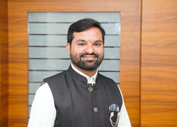 గ్రామం నుంచి కార్పొరేట్ శిఖరాల వరకు: ప్రేమ్‌చంద్ పులిగిల్ల స్ఫూర్తిదాయక ప్రయాణం