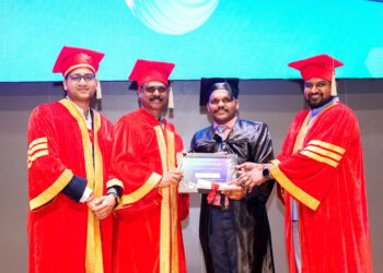 T-Hubలో మోహన్ గౌడ్‌కు AI గ్రాడ్యుయేషన్ పట్టా ప్రధానం