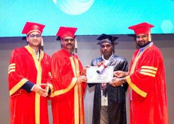 T-Hubలో వల్తాటి లక్ష్మీ నారాయణకు AI గ్రాడ్యుయేషన్ పట్టా ప్రధానం