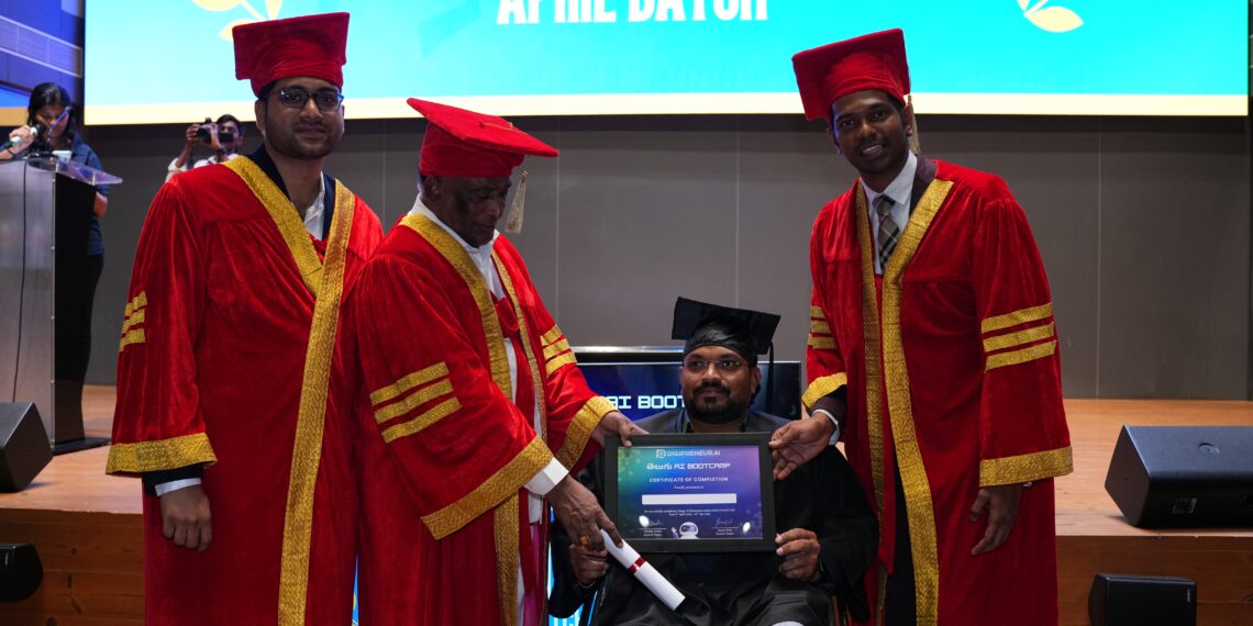 T-Hubలో తోట సంజీవ్‌కు AI గ్రాడ్యుయేషన్ పట్టా ప్రధానం