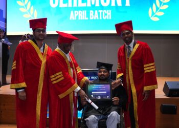 T-Hubలో తోట సంజీవ్‌కు AI గ్రాడ్యుయేషన్ పట్టా ప్రధానం