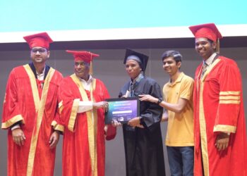 T-Hubలో కుడ్మేత చెంచులక్ష్మికి AI గ్రాడ్యుయేషన్ పట్టా ప్రధానం