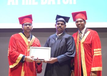 T-Hubలో రామన్ కోల్ రాహుల్‌కు AI గ్రాడ్యుయేషన్ పట్టా ప్రధానం