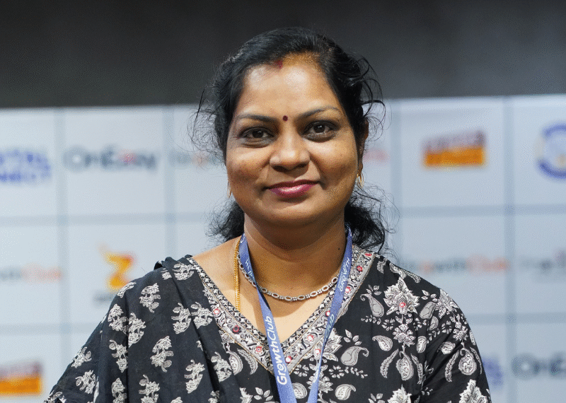 AI ని ఉపయోగిస్తూ టీచింగ్ లో అందరి మన్ననలు పొందుతున్నాను, అదే AI తో పాసివ్ ఇన్ కం కూడా సంపాదించుకోగలుగుతున్నాను.