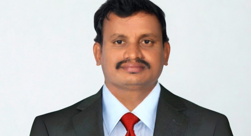 తరగతిలో పాఠాలు.. జీవితానికి భీమా పాఠాలు! పుట్ట గణేశ్ రాజు ప్రత్యేకత