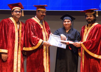 T-Hubలో మహ్మద్ అన్వరీ బేగమ్‌కు AI గ్రాడ్యుయేషన్ పట్టా ప్రధానం