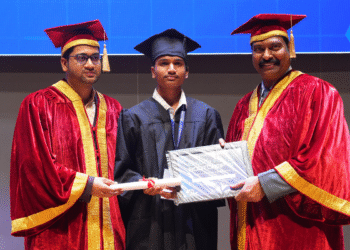 T-Hubలో జక్కా వెంకటేశంకు AI గ్రాడ్యుయేషన్ పట్టా ప్రధానం