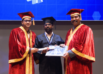 T-Hubలో సురేష్ గోంగాకు AI గ్రాడ్యుయేషన్ పట్టా ప్రధానం