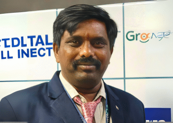 చిట్టీలతో పొదుపు.. భీమాతో అండ! సకినాల మహేష్ ఆర్థిక భరోసా