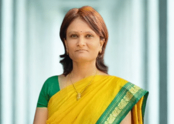 20 ఏళ్ల బోధనకు విరామం.. ఏఐతో వ్యాపార ప్రస్థానం!