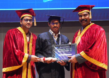 T-Hubలో జాకీర్ హుస్సేన్ షేక్‌కు AI గ్రాడ్యుయేషన్ పట్టా ప్రధానం
