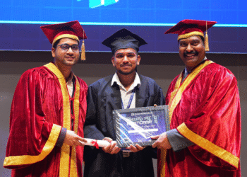 T-Hubలో కాశబోయిన వంశీ కిరణ్‌కు AI గ్రాడ్యుయేషన్ పట్టా ప్రధానం