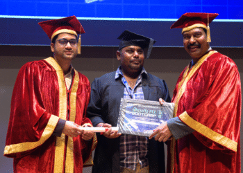 T-Hubలో రఫీక్ మొహమ్మద్‌కు AI గ్రాడ్యుయేషన్ పట్టా ప్రధానం