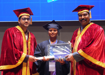 T-Hubలో నళినికి AI గ్రాడ్యుయేషన్ పట్టా ప్రధానం