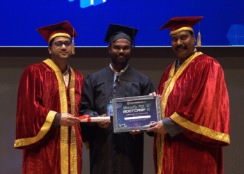 T-Hubలో మహేష్ జూలూరుకు AI గ్రాడ్యుయేషన్ పట్టా